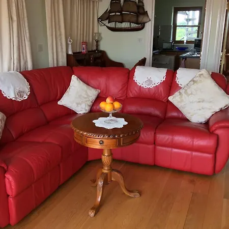 Guest house In - Bluebell With Separate Lounge Area